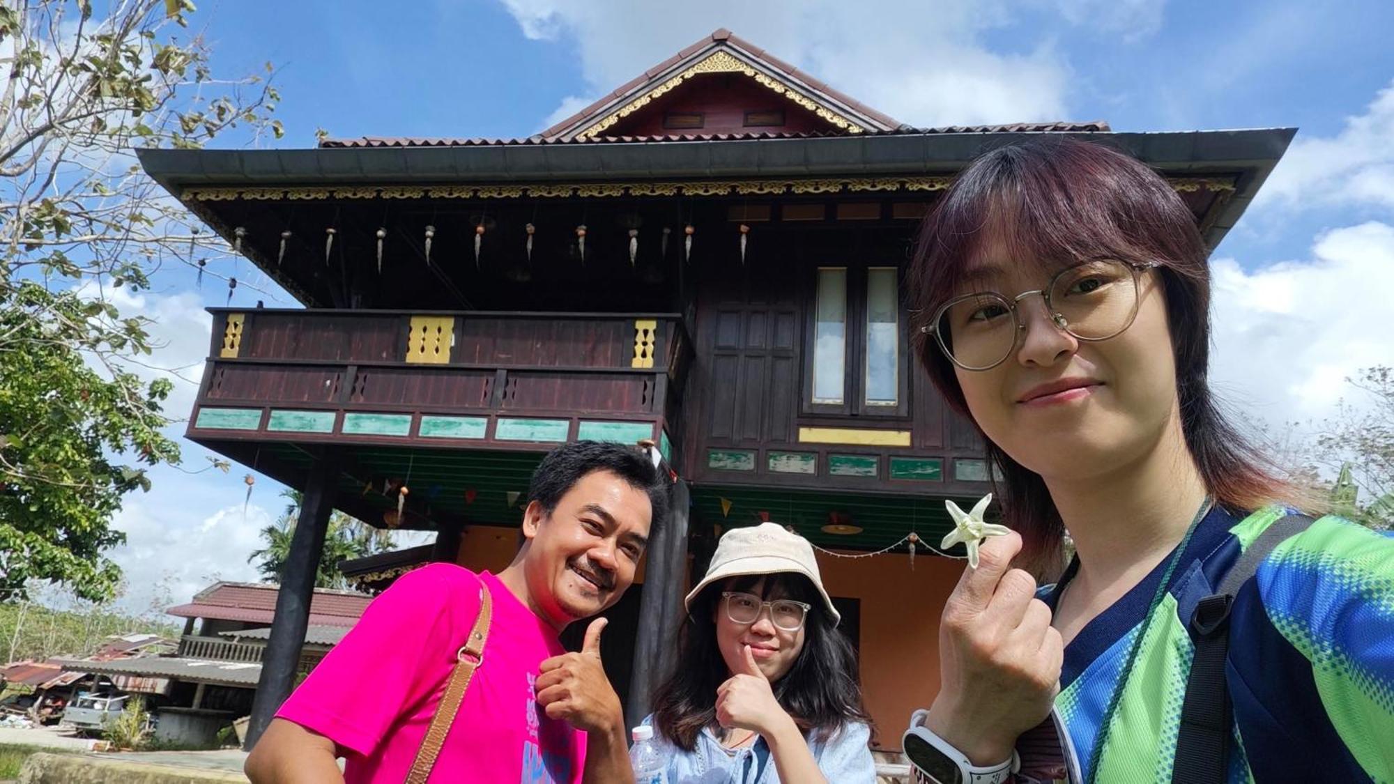 โฮมสเตย์บ้านนายสิงโตเขาคูหา Ban Khu Ha Nai Exterior photo