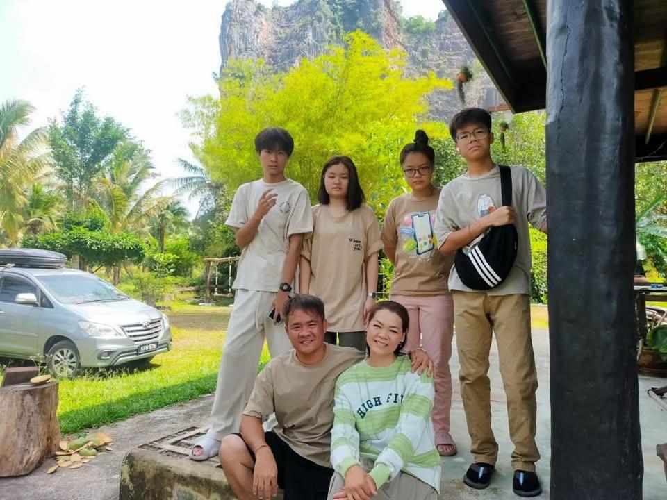 โฮมสเตย์บ้านนายสิงโตเขาคูหา Ban Khu Ha Nai Exterior photo
